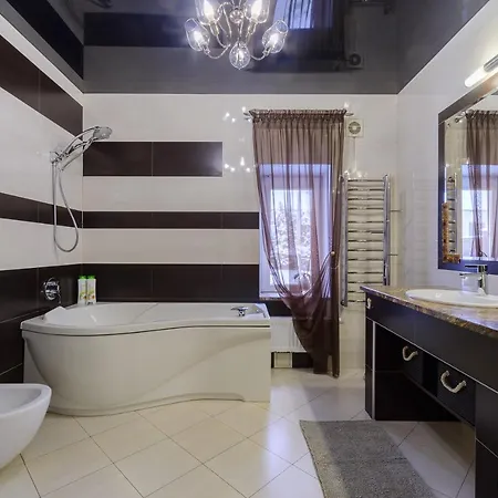 Gorgeous House 5-bedrooms Apartment Minsk