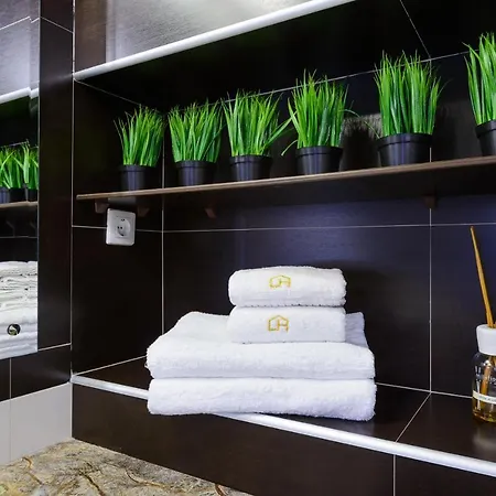 Gorgeous House 5-bedrooms Apartment