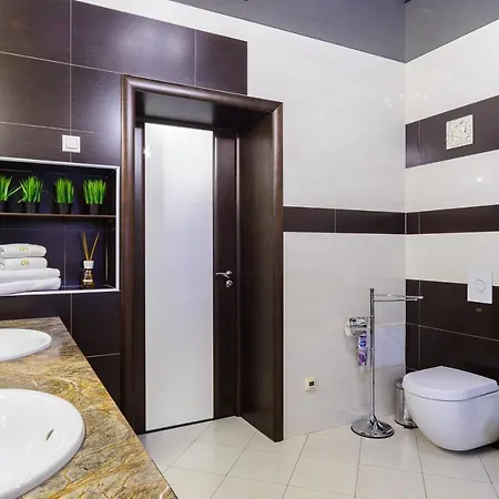 Gorgeous House 5-bedrooms Apartment