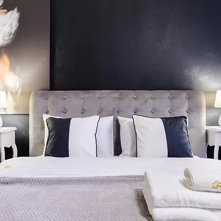 Gorgeous House 5-bedrooms Apartment *